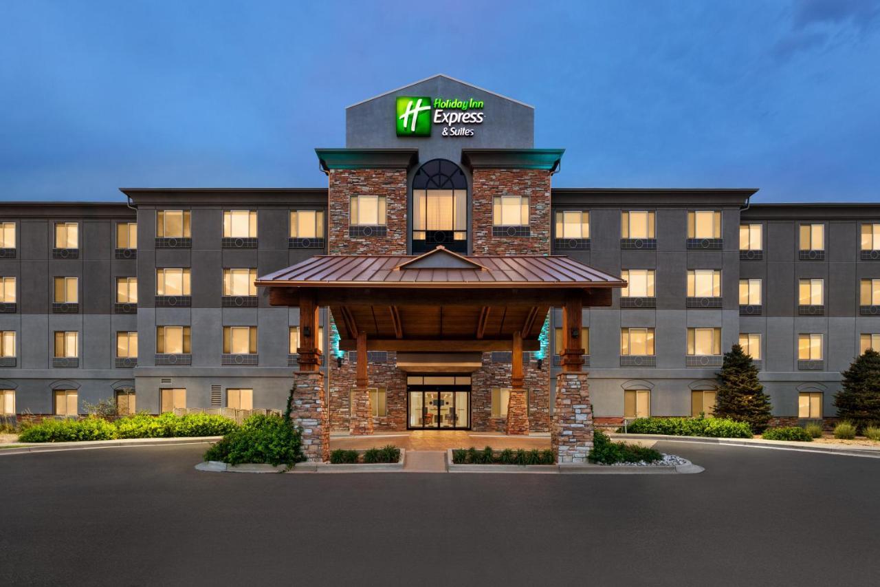 Holiday Inn Express & Suites Denver Airport By Ihg Exterior photo