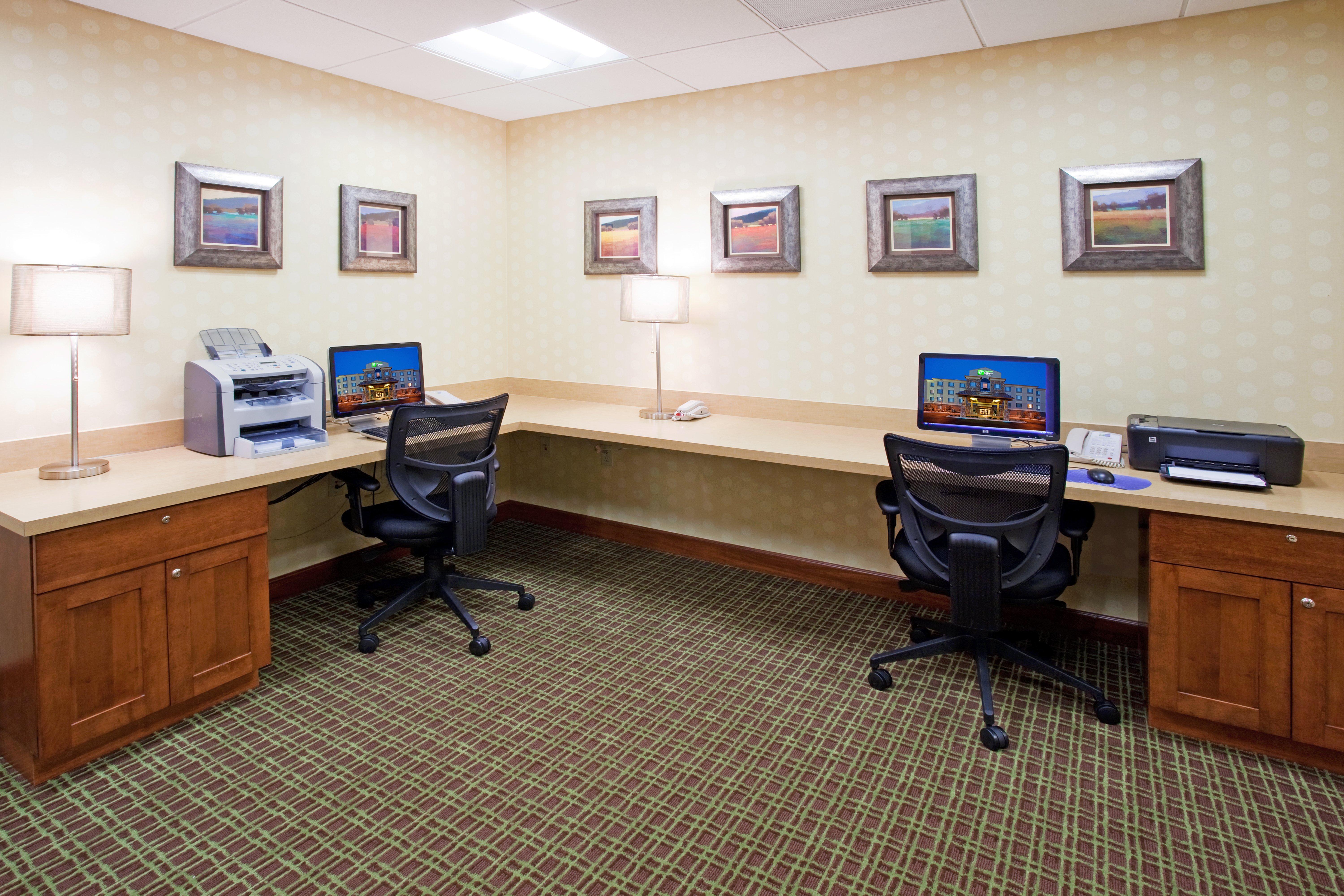 Holiday Inn Express & Suites Denver Airport By Ihg Exterior photo