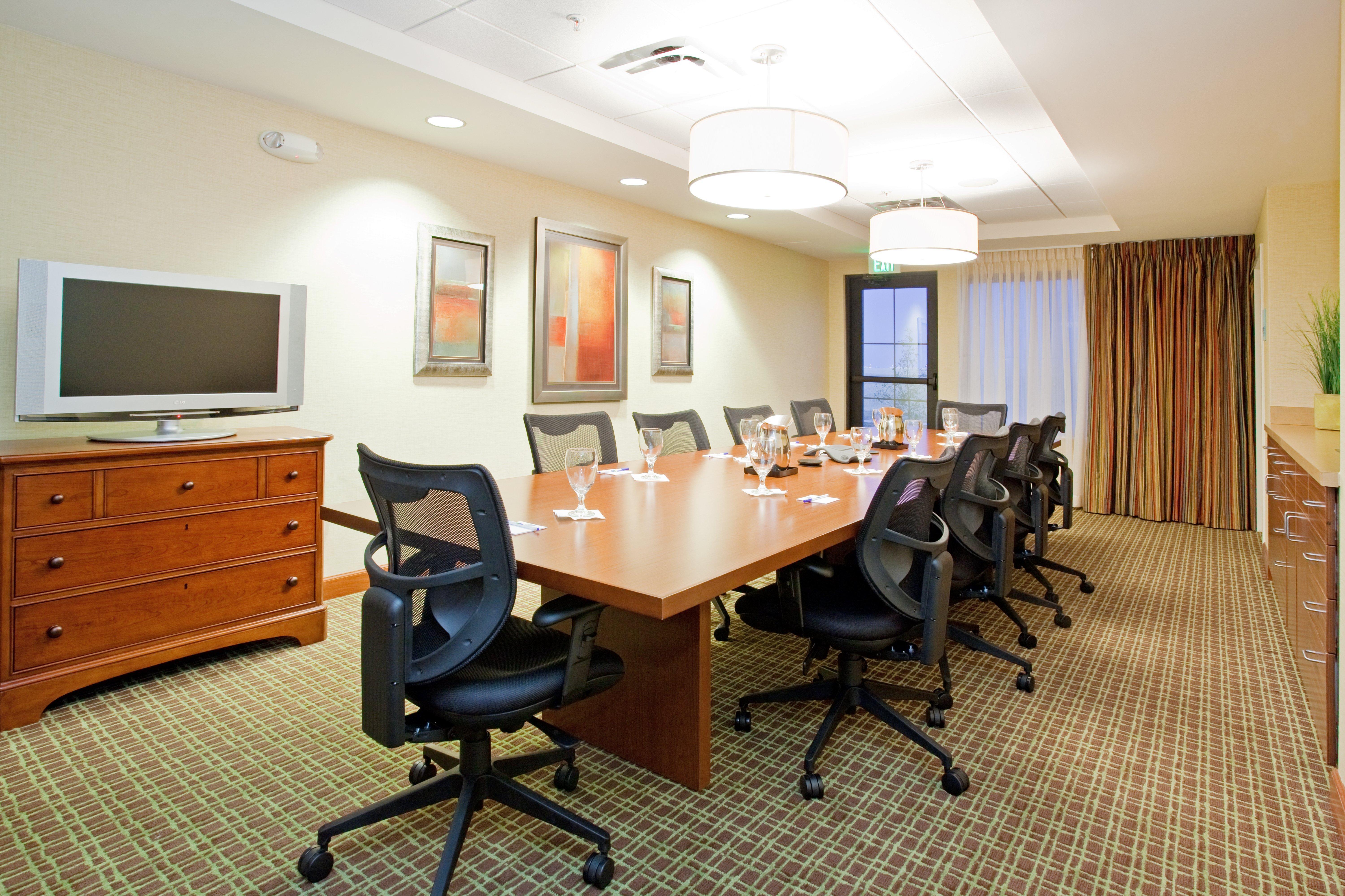Holiday Inn Express & Suites Denver Airport By Ihg Exterior photo
