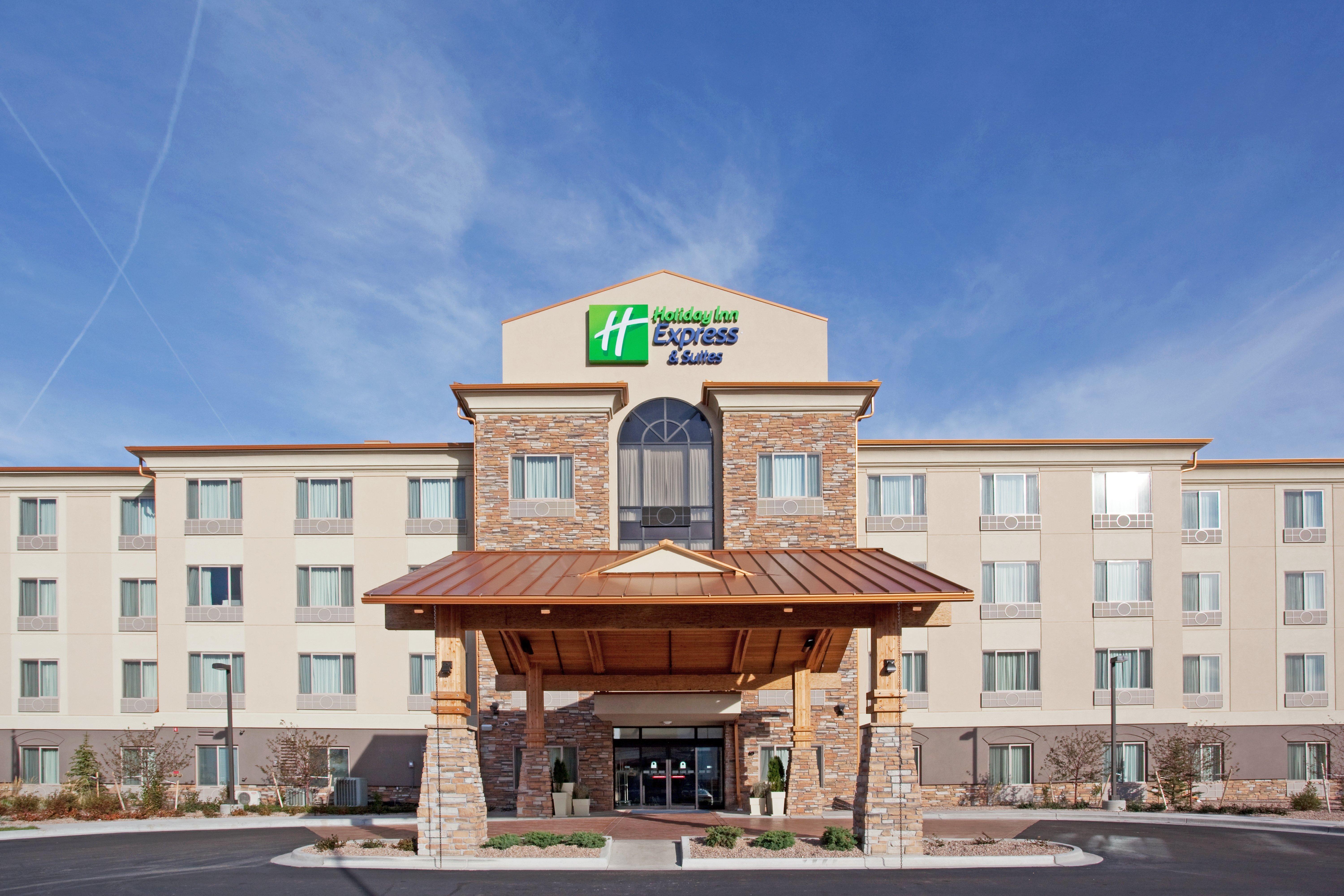 Holiday Inn Express & Suites Denver Airport By Ihg Exterior photo