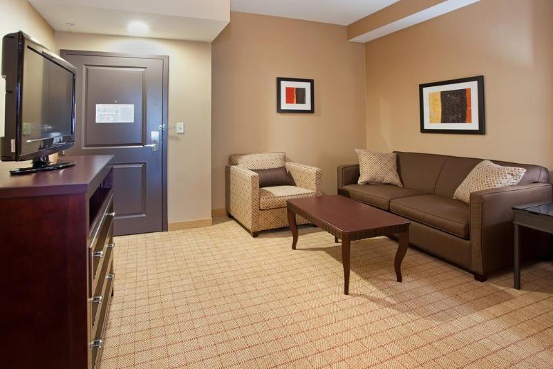 Holiday Inn Express & Suites Denver Airport By Ihg Exterior photo